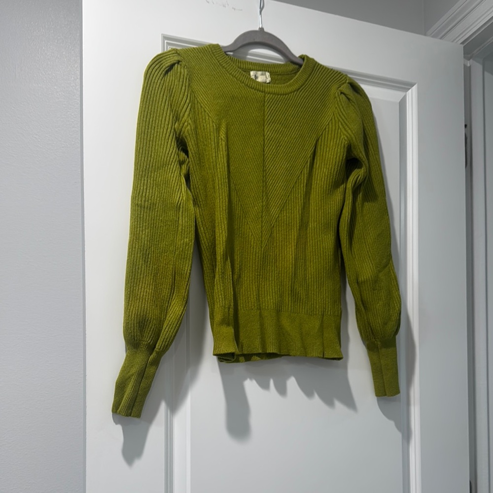 Elegant Olive Women's Crew Neck Sweater